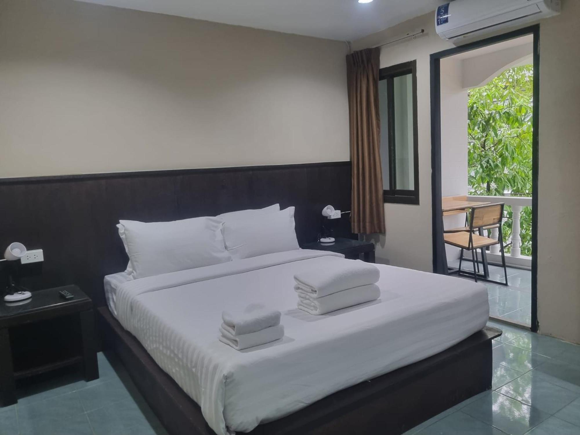 New Breakers Hotel Rawai エクステリア 写真